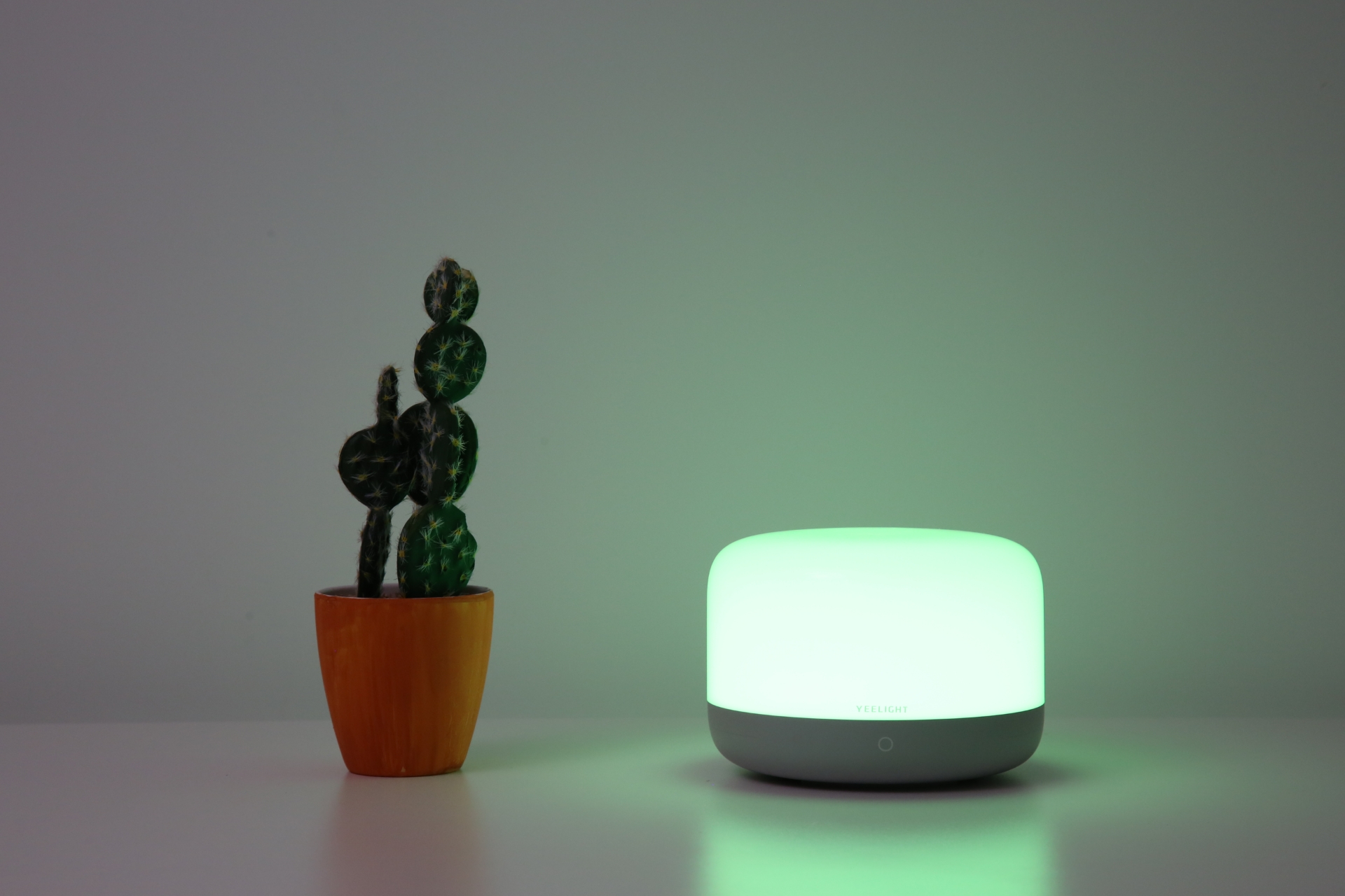 SUKE SHOP. Yeelight LED Bedside Lamp D2